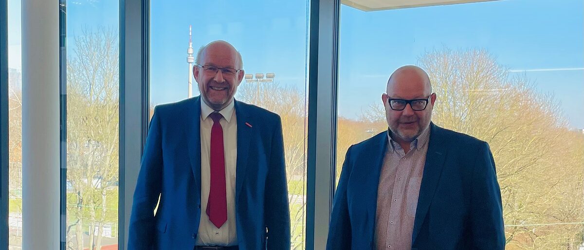 Berthold Schröder, Präsident der Handwerkskammer (HWK) Dortmund (l.) und Bundestagsabgeordneter Olaf in der Beek (FDP)