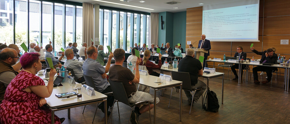 Kammer-Präsident - Entlastung an die Betriebe weitergeben