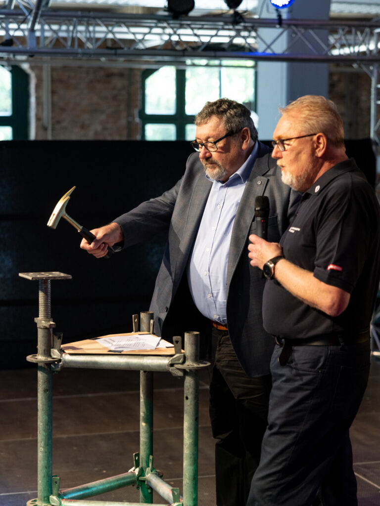 Hammerschlag bei der Freisprechungsfeier der Gerüstbauer 2023